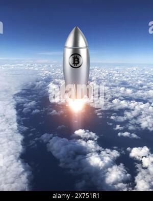 Lancement de fusée argentée avec un signe bitcoin sur fond de ciel. Concept d'investissement minimal. Banque D'Images
