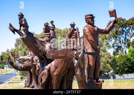 Legerwood Memorial Trees, sculpté en l'honneur des soldats tombés au combat pendant la première Guerre mondiale, Legerwood Eastern Tasmania Banque D'Images