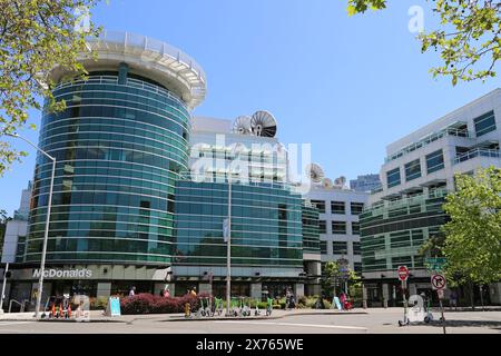 KOMO Plaza East, Broad Street, Seattle, Elliott Bay, Puget Sound, comté de King, État de Washington, États-Unis, golfe d'Alaska, Amérique du Nord Banque D'Images