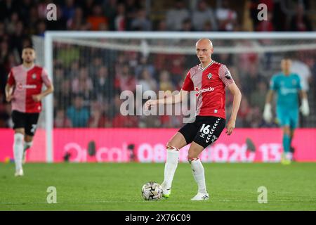 Southampton, Royaume-Uni. 17 mai 2024. Will Smallbone de Southampton lors du match de deuxième manche de demi-finale du Sky Bet Championship Southampton vs West Bromwich Albion au St Mary's Stadium, Southampton, Royaume-Uni, le 17 mai 2024 (photo par Gareth Evans/News images) à Southampton, Royaume-Uni le 17/05/2024. (Photo de Gareth Evans/News images/SIPA USA) crédit : SIPA USA/Alamy Live News Banque D'Images