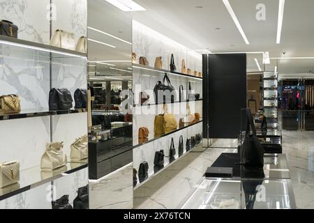 HONG KONG, CHINE - 05 DÉCEMBRE 2023 : magasin Saint Laurent à Hong Kong. Banque D'Images