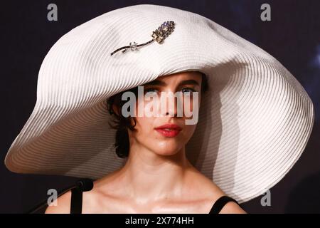 Cannes, France. 18 mai 2024. Margaret Qualley assiste à la conférence de presse « genres de gentillesse » lors du 77e Festival annuel de Cannes au Palais des Festivals le 18 mai 2024 à Cannes, France. (Crédit image : © Beata Zawrzel/ZUMA Press Wire) USAGE ÉDITORIAL SEULEMENT! Non destiné à UN USAGE commercial ! Banque D'Images