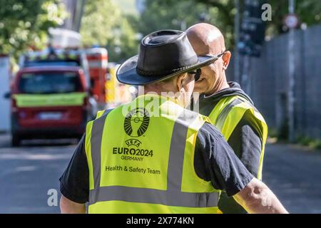 UEFA Eruo 2004, Helath and Safety Team. // 14.05 2024 : Stuttgart, Bade-Württemberg, Allemagne *** UEFA Eruo 2004, Helath and Safety Team 14 05 2024 Stuttgart, Bade-Württemberg, Allemagne Banque D'Images