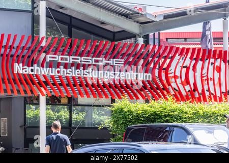 Porsche Nachwuchsleistungszetrum beim VfB Stuttgart. // 14.05 2024 : Stuttgart, Baden-Württemberg, Deutschland *** Porsche Youth Training Center at VfB Stuttgart 14 05 2024 Stuttgart, Baden Württemberg, Allemagne Banque D'Images
