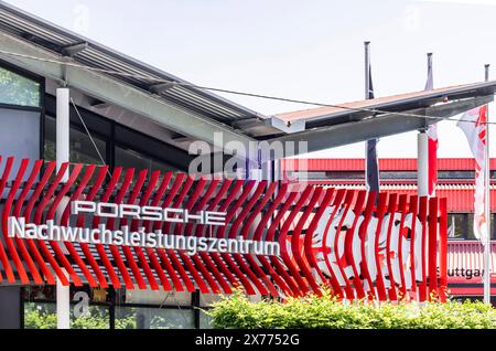 Porsche Nachwuchsleistungszetrum beim VfB Stuttgart. // 14.05 2024 : Stuttgart, Baden-Württemberg, Deutschland *** Porsche Youth Training Center at VfB Stuttgart 14 05 2024 Stuttgart, Baden Württemberg, Allemagne Banque D'Images