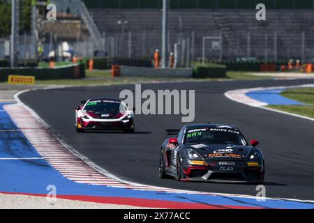 46 BRICHE Julien (fra), NAVARRO Jean-Laurent (fra), JSB Competition, Porsche 718 Cayman GT4 RS CS, action lors de la 2ème manche de la 2024 GT4 European Series propulsée par Rafa Racing Club sur le Misano World circuit Marco Simoncelli, du 17 au 19 mai 2024 à Misano Adriatico, Italie crédit: Agence photo indépendante/Alamy Live News Banque D'Images