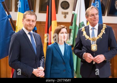 AM Samstag wurde der Robert-Blum-Preis für Demokratie an Maia Sandu, Präsidentin der Republik Moldau, verliehen. Der Preis, der mit 10,000 Euro dotiert ist, wird jährlich von der Stadt Leipzig in Erinnerung an den Revolutionär Robert Blum 1807-1848 vergeben. Blum War politisch und publizistisch von Leipzig aus tätig und trat während der Revolution 1848/49 für demokratische Rechte und gewaltfreie Veränderung der Gesellschaft ein. Preisverleihung Robert Blum Preis *** samedi, le Prix Robert Blum pour la démocratie a été décerné à Maia Sandu, Présidente de la République de Moldavie le prix, qui Banque D'Images