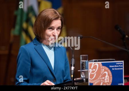 AM Samstag wurde der Robert-Blum-Preis für Demokratie an Maia Sandu, Präsidentin der Republik Moldau, verliehen. Der Preis, der mit 10,000 Euro dotiert ist, wird jährlich von der Stadt Leipzig in Erinnerung an den Revolutionär Robert Blum 1807-1848 vergeben. Blum War politisch und publizistisch von Leipzig aus tätig und trat während der Revolution 1848/49 für demokratische Rechte und gewaltfreie Veränderung der Gesellschaft ein. Preisverleihung Robert Blum Preis *** samedi, le Prix Robert Blum pour la démocratie a été décerné à Maia Sandu, Présidente de la République de Moldavie le prix, qui Banque D'Images