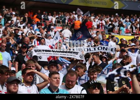 Stade de Wembley, Londres, Royaume-Uni. 18 mai 2024. EFL League One Play Off Football final, Bolton Wanderers versus Oxford United ; Bolton Wanderers fans Credit : action plus Sports/Alamy Live News Banque D'Images