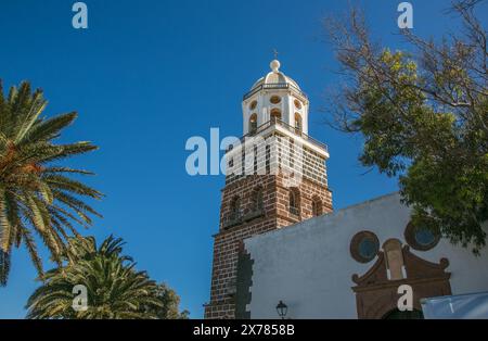 Église au village pitoresque de Teguise, Lanzarote, îles Canaries, Espagne Banque D'Images