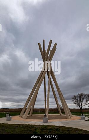 Salem, Dakota du Sud - Une sculpture en tipi en béton sur une aire de repos sur l'Interstate 90. Conçue par Ward Whitwam, la sculpture est l'une des neuf artwo similaires Banque D'Images