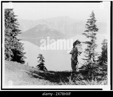 Le chef Klamath, titre de l'item., identité du lac du chercheur, Dec. 2, 2011., Curtis no. 3901., fait partie de : Edward S. Curtis Collection ., publié dans : The North American Indian / Edward S. Curtis. [Seattle, Wash.] : Edward S. Curtis, 1907-30, v. 13, pl. 470., publié dans : chapitre 'American Indians' de l'ebook Great Photographs from the Library of Congress, 2013.. Indiens d'Amérique du Nord, 1920-1930. , Chefs tribaux, États-Unis, 1920-1930. , Indiens Klamath, 1920-1930. Banque D'Images
