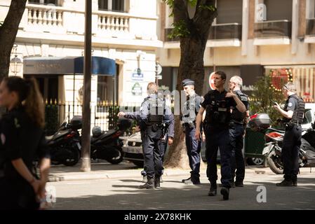 Paris, France. 18 mai 2024. Braquage, bijouterie Harry Winston, Avenue Montaigne, à Paris le 18 mai 2024, photo de Florian POITOUT crédit : Abaca Press/Alamy Live News Banque D'Images