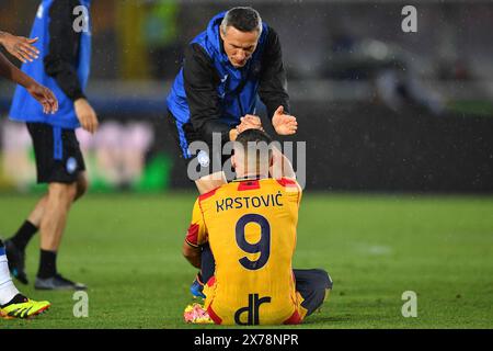 Lecce, Italie. 18 mai 2024. Célébration finale des joueurs d'Atalanta lors du match de football Serie A TIM entre l'US Lecce et Atalanta BC au stade via del Mare à Lecce, Italie, samedi 18 mai 2024. (Photo Giovanni Evangelista/LaPresse) crédit : LaPresse/Alamy Live News Banque D'Images