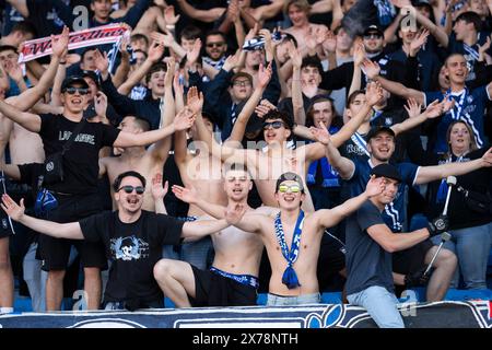 Lausanne, Suisse. 18 mai 2024 : FC Lausanne Sport acclamations lors du FC stade Lausanne Ouchy vs FC Lausanne Sport au stade Olympique de Pontaise à Lausanne. Crédit : Patrick Dancel/Alamy Live News Banque D'Images