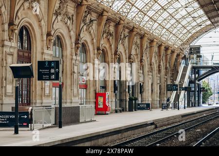 Nice, France - 23 juillet 2023 : Gare de Nice, sud de la France Banque D'Images