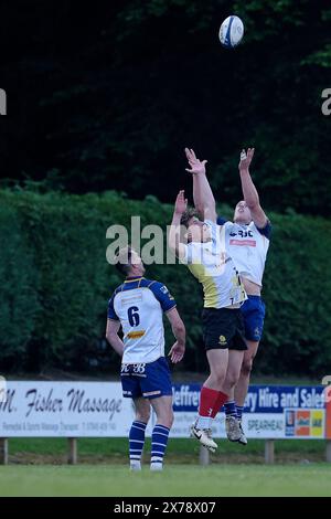 Jedburgh, Royaume-Uni. 18 mai 2024. Finale des Kings of the 7s 2023 le 121e match des JedForest Sevens à Riverside Park, Jedburgh. Vainqueurs Melrose Rugby. Vaincre les hôtes Jedforest dans une finale durement disputée Jedforest 12 Melrose 19. Vainqueur de la série Kings of the Sevens Kelso RFC. Crédit : Rob Gray/Alamy Live News Banque D'Images