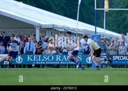 Jedburgh, Royaume-Uni. 18 mai 2024. Finale des Kings of the 7s 2023 le 121e match des JedForest Sevens à Riverside Park, Jedburgh. Vainqueurs Melrose Rugby. Vaincre les hôtes Jedforest dans une finale durement disputée Jedforest 12 Melrose 19. Vainqueur de la série Kings of the Sevens Kelso RFC. Crédit : Rob Gray/Alamy Live News Banque D'Images