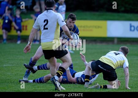 Jedburgh, Royaume-Uni. 18 mai 2024. Finale des Kings of the 7s 2023 le 121e match des JedForest Sevens à Riverside Park, Jedburgh. Vainqueurs Melrose Rugby. Vaincre les hôtes Jedforest dans une finale durement disputée Jedforest 12 Melrose 19. Vainqueur de la série Kings of the Sevens Kelso RFC. Crédit : Rob Gray/Alamy Live News Banque D'Images