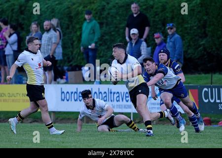 Jedburgh, Royaume-Uni. 18 mai 2024. Finale des Kings of the 7s 2023 le 121e match des JedForest Sevens à Riverside Park, Jedburgh. Vainqueurs Melrose Rugby. Vaincre les hôtes Jedforest dans une finale durement disputée Jedforest 12 Melrose 19. Vainqueur de la série Kings of the Sevens Kelso RFC. Crédit : Rob Gray/Alamy Live News Banque D'Images