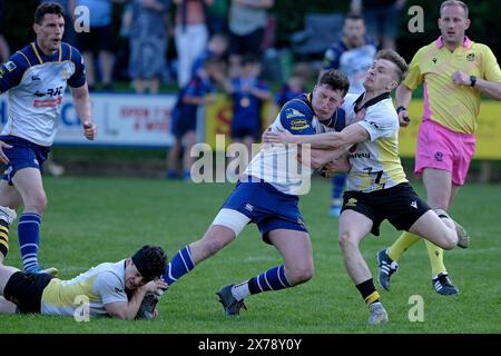 Jedburgh, Royaume-Uni. 18 mai 2024. Finale des Kings of the 7s 2023 le 121e match des JedForest Sevens à Riverside Park, Jedburgh. Vainqueurs Melrose Rugby. Vaincre les hôtes Jedforest dans une finale durement disputée Jedforest 12 Melrose 19. Vainqueur de la série Kings of the Sevens Kelso RFC. Crédit : Rob Gray/Alamy Live News Banque D'Images