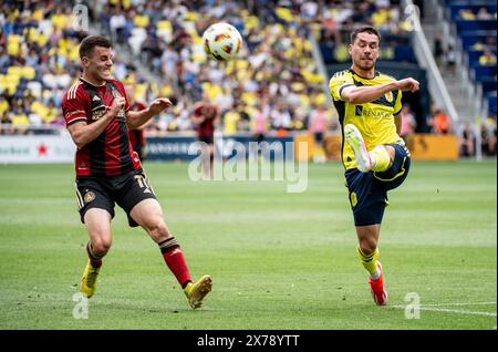 Nashville, Tennessee, États-Unis. 18 mai 2024. Le défenseur de Nashville SC Daniel Lovitz (2) tire le ballon hors limites lors de son match de football en MLS à Nashville. (Crédit image : © Camden Hall/ZUMA Press Wire) USAGE ÉDITORIAL SEULEMENT! Non destiné à UN USAGE commercial ! Banque D'Images