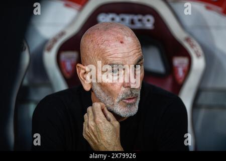 Turin, Italie. 1er janvier 2016. Stefano Pioli, entraîneur de l'AC Milan, lors du match de football Serie A entre Turin et Milan au Stadio Olimpico Grande Torino à Turin, dans le nord-ouest de l'Italie - samedi 18 mai 2024. Sport - Soccer . (Photo Alberto Gandolfo/LaPresse) crédit : LaPresse/Alamy Live News Banque D'Images