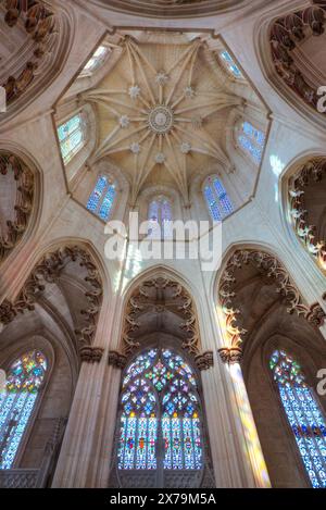 Plafond, la chapelle du fondateur, l'abbaye dominicaine de Santa Maria da Vitoria, site du patrimoine mondial de l'UNESCO, Batalha, Portugal Banque D'Images