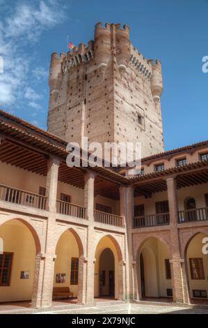 Vue depuis la cour intérieure, Château De La Mota, construit du 12e siècle, Medina del Campo, Valladolid, Espagne Banque D'Images