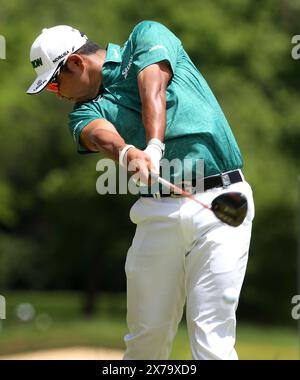 Louisville, États-Unis. 18 mai 2024. Hideki Matsuyama, du Japon, s’est envolée sur le cinquième tee lors de la troisième manche du Championnat PGA 2024 au Valhalla Golf course le samedi 18 mai 2024 à Louisville, Kentucky. Photo de John Sommers II/UPI crédit : UPI/Alamy Live News Banque D'Images