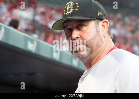 Louis, États-Unis. 18 mai 2024. Jason Varitek, entraîneur des Boston Red Sox, regarde l'action contre les membres Louis Cardinals au Busch Stadium in tenu Louis le samedi 18 mai 2024. Photo de Bill Greenblatt/UPI crédit : UPI/Alamy Live News Banque D'Images