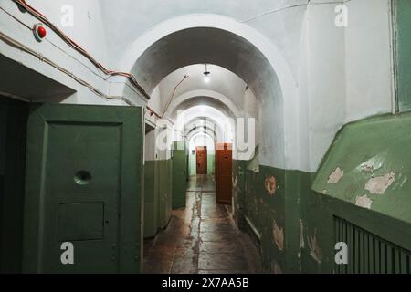 Intérieur du Musée des occupations et des combats de la liberté, dans un ancien bâtiment du KGB à Vilnius, Lituanie Banque D'Images