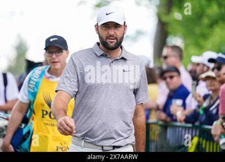 Louisville, Kentucky, États-Unis. 18 mai 2024. Scottie Scheffler approche du 2e tee lors de la troisième manche du Championnat PGA 2024 au Valhalla Golf Club. (Crédit image : © Debby Wong/ZUMA Press Wire) USAGE ÉDITORIAL SEULEMENT! Non destiné à UN USAGE commercial ! Banque D'Images