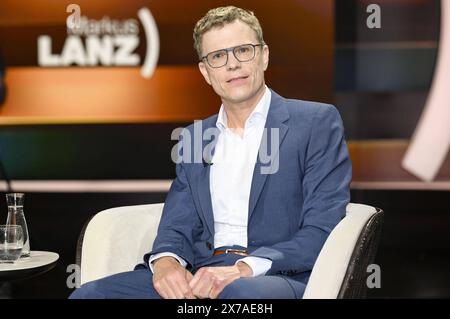 Daniel thym juriste 05/24 son Daniel thym AM 14. Mai 2024 dans Markus Lanz , ZDF TV Fernsehen Talkshow Talk Show Deutschland Deutsch deutscher Mann Migrationsforscher Rechtswissenschaftler avocat allemand quer halb sitzend neutre *** Daniel Thym avocat 05 24 son Daniel Thym le 14 mai 2024 dans Markus Lanz , ZDF TV Television Talk Show Talk Show Deutschland Allemand Allemand homme chercheur en migration juriste Allemand avocat croisé demi-assis neutre Banque D'Images