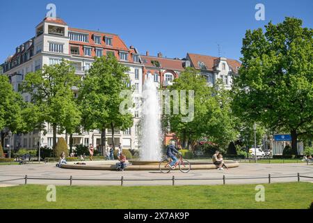 Springbrunnen, Viktoria-Luise-Platz, Schöneberg, Tempelhof-Schöneberg, Berlin, Deutschland *** Fontaine, Viktoria Luise Platz, Schöneberg, Tempelhof Schöneberg, Berlin, Allemagne Banque D'Images