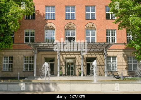 Siemens AG, Verwaltungsgebäude, Nonnendammallee 101, Siemensstadt, Spandau, Berlin, Deutschland *** Siemens AG, Administration Building, Nonnendammallee 101, Siemensstadt, Spandau, Berlin, Allemagne Banque D'Images