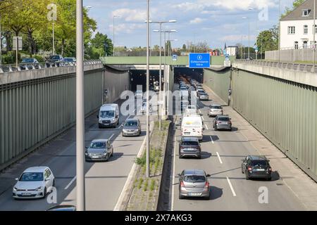 Flughafentunnel, Kurt-Schumacher-Damm, Tegel, Reinickendorf, Berlin, Deutschland *** Airport tunnel, Kurt Schumacher Damm, Tegel, Reinickendorf, Berlin, Allemagne Banque D'Images