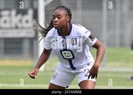 Aalter, Belgique. 18 mai 2024. Esther Buabadi (24 ans) d'Anderlecht photographiée lors d'un match de football féminin entre le Club Brugge Dames YLA et le RSC Anderlecht le 9ème jour de match en play-off 1 de la saison 2023 - 2024 de la Super League belge des femmes du loto, le samedi 18 mai 2024 à Aalter, BELGIQUE . Crédit : Sportpix/Alamy Live News Banque D'Images