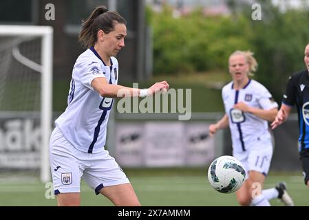 Aalter, Belgique. 18 mai 2024. Amélie Delabre (99 ans) d'Anderlecht photographiée lors d'un match de football féminin entre le Club Brugge Dames YLA et le RSC Anderlecht le 9ème jour de match en play-off 1 de la saison 2023 - 2024 de la Super League belge des femmes du loto, le samedi 18 mai 2024 à Aalter, BELGIQUE . Crédit : Sportpix/Alamy Live News Banque D'Images