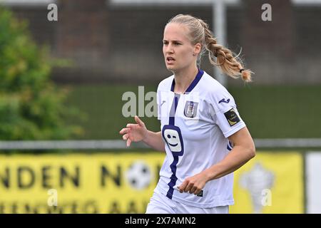 Aalter, Belgique. 18 mai 2024. Juliette Vidal (56) d'Anderlecht photographiée lors d'un match de football féminin entre le Club Brugge Dames YLA et le RSC Anderlecht le 9ème jour de match en play-off 1 de la saison 2023 - 2024 de la Super League belge des femmes du loto, le samedi 18 mai 2024 à Aalter, BELGIQUE . Crédit : Sportpix/Alamy Live News Banque D'Images