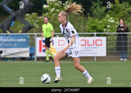 Aalter, Belgique. 18 mai 2024. Lore Jacobs (9) d'Anderlecht photographié lors d'un match de football féminin entre le Club Brugge Dames YLA et le RSC Anderlecht le 9ème jour de match en play-off 1 de la saison 2023 - 2024 de la Super League belge des femmes du loto, le samedi 18 mai 2024 à Aalter, BELGIQUE . Crédit : Sportpix/Alamy Live News Banque D'Images