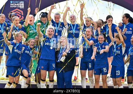 Manchester, Royaume-Uni. 18 mai 2024. Chelsea soulève la FA Women's Super League, lors du match de la FA Women's Super League Manchester United Women vs Chelsea FC Women à Old Trafford, Manchester, Royaume-Uni, le 18 mai 2024 (photo par Cody Froggatt/News images) à Manchester, Royaume-Uni le 18/05/2024. (Photo de Cody Froggatt/News images/Sipa USA) crédit : Sipa USA/Alamy Live News Banque D'Images