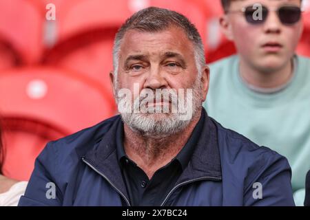 Doncaster, Royaume-Uni. 18 mai 2024. Shaun empêche le manager de l'Angleterre Rugby League de regarder le match pendant la demi-finale de la Betfred Challenge Cup Hull KR contre Wigan Warriors au stade Eco-Power, Doncaster, Royaume-Uni, le 18 mai 2024 (photo par Mark Cosgrove/News images) à Doncaster, Royaume-Uni, le 18/05/2024. (Photo de Mark Cosgrove/News images/SIPA USA) crédit : SIPA USA/Alamy Live News Banque D'Images