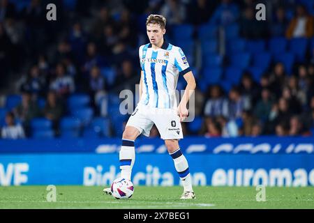 Jon Pacheco de Real Sociedad avec le ballon lors du match LaLiga EA Sports entre Real Sociedad et Valencia CF au stade Reale Arena le 16 mai 20 Banque D'Images