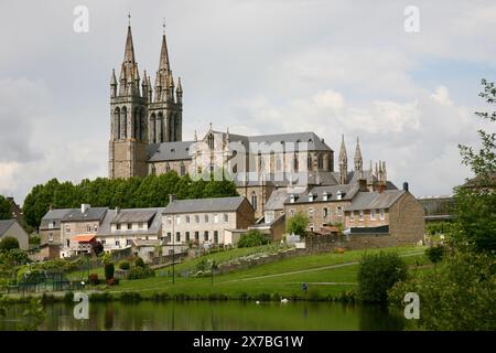 L'église Saint-Hilaire, à Saint-Hilaire-du-Harcouet, Manche, Normandie, Nord-Ouest de la France, Europe Banque D'Images