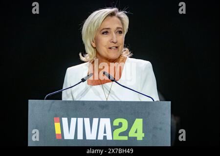 Europa Viva 24 : Convention politique organisée par le parti espagnol d'extrême droite VOX Marine le Pen, leader du parti français d'extrême droite rassemblement National, vu parler lors de la convention politique Europa Viva 24 organisée par le parti espagnol d'extrême droite VOX au Palacio de Vistalegre le 19 mai 2024 à Madrid, Espagne. Madrid Palacio de Vistalegre Madrid Espagne Copyright : xAlbertoxGardinx AGardin 20240519 Vox Viva24 125 Banque D'Images