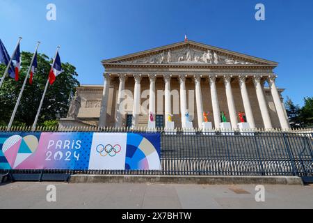 VÉNUS DE MILO PRATIQUANT LE SPORT POUR PARIS 2024 ASSEMBLEE NATIONALE PARIS Banque D'Images