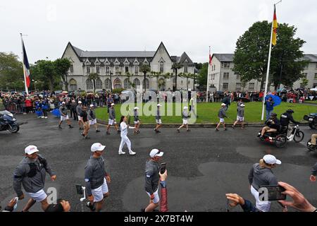 © BASTIEN ARBERET/MAXPPP - 19/05/2024 RELAIS DE LA FLAMME OLYMPIQUE PASSAGE par LE SANCTUAIRE DE LOURDES Sud Ouest, France, 19 mai 2024 Relais de la flamme olympique. *** Légende locale *** crédit : MAXPPP/Alamy Live News Banque D'Images