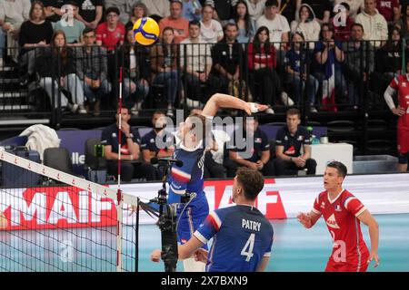 © Laurent Lairys/MAXPPP - Trevor Clevenot, Jenia Grebennikov et Jean Patry lors du match amical international de volleyball entre la France et les pays-Bas le 18 mai 2024 au Co'met Arena d'Orléans - photo Laurent Lairys/MAXPPP crédit : MAXPPP/Alamy Live News Banque D'Images