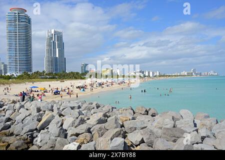 Continuum (South and North Towers) sur la magnifique South Beach, gratte-ciel résidentiel à Miami Beach, Floride Banque D'Images